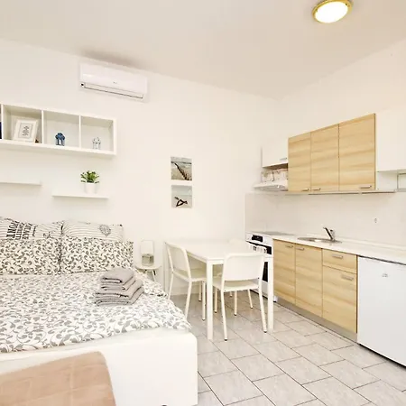 Rozman Apartment Baska (Krk)